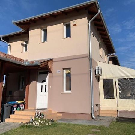 Airport Road/Repter Koezeli Haz Privat Parkoloval Apartment บูดาเปสต์ ภายนอก รูปภาพ