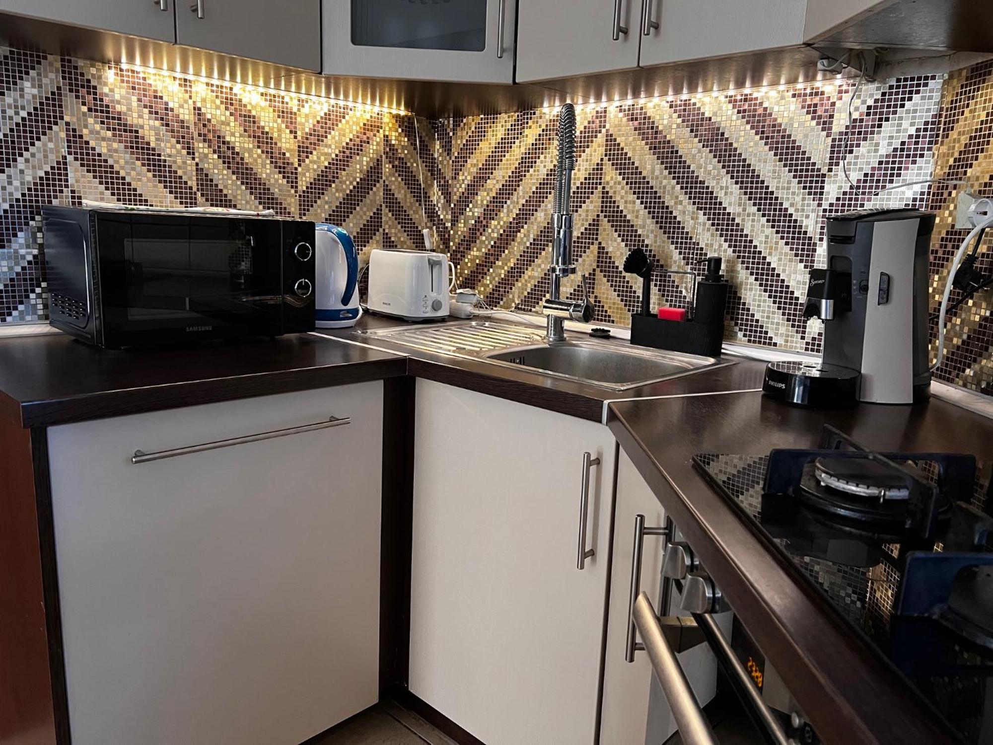 Airport Road/Repter Koezeli Haz Privat Parkoloval Apartment บูดาเปสต์ ภายนอก รูปภาพ